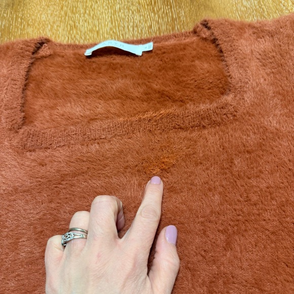 ASTR the Label | Fuzzy Eyelash Crop Sweater in Rust | Sz S - Picture 5 of 9